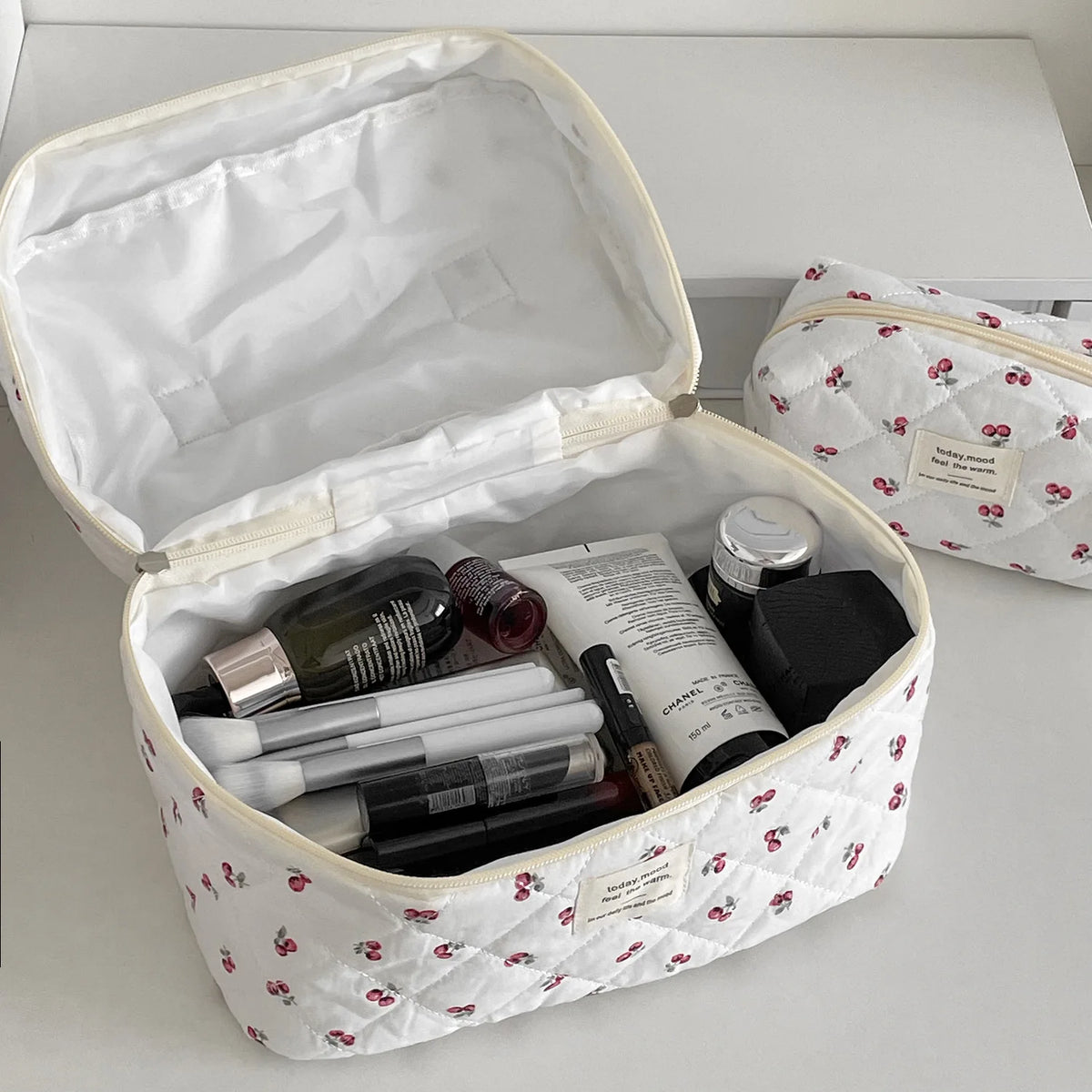 Casual Women's Cosmetic Bags Travel Portable Ladies Toiletry Storage Bag Large Capacity Sweet Female Pencil Case Clutch Handbags