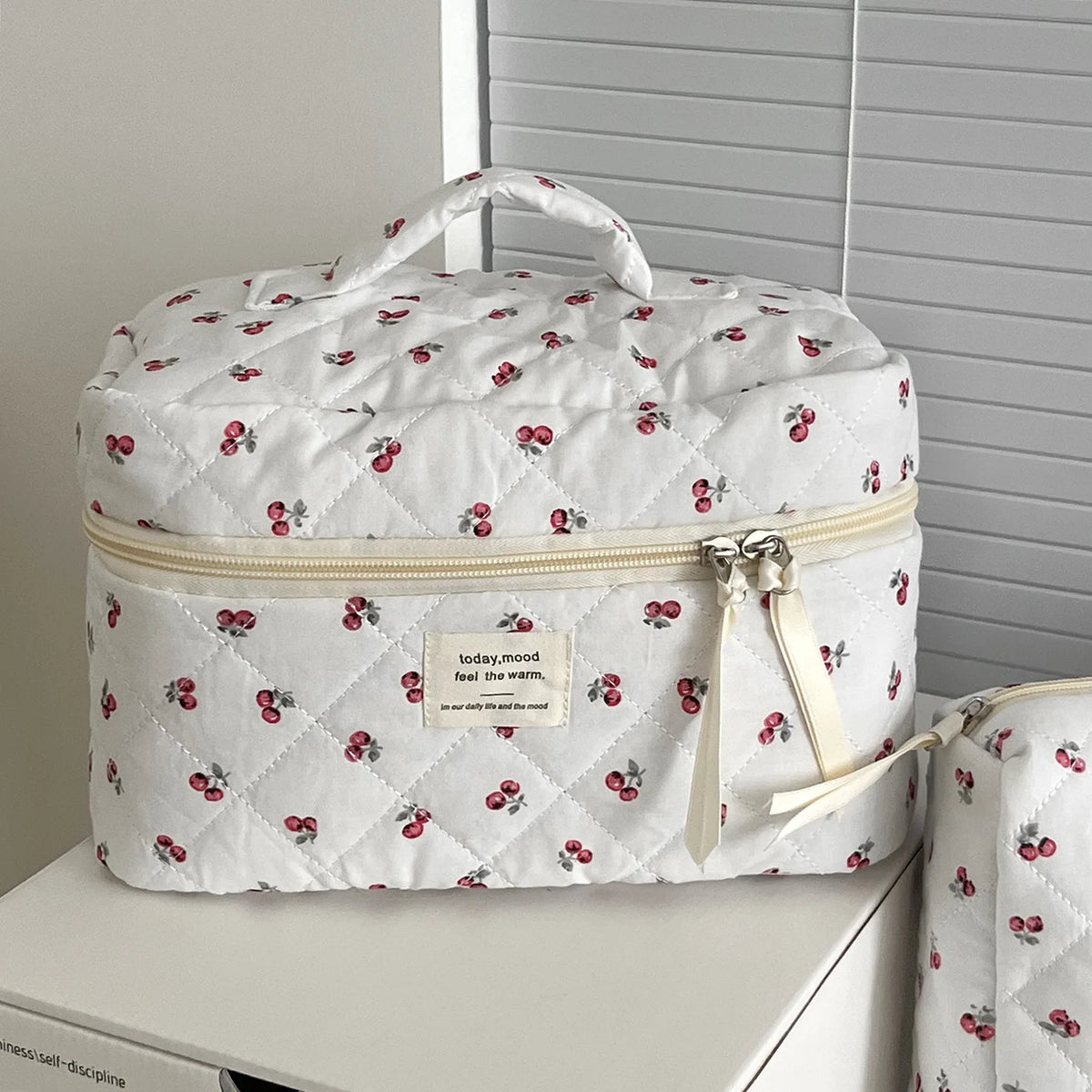 Casual Women's Cosmetic Bags Travel Portable Ladies Toiletry Storage Bag Large Capacity Sweet Female Pencil Case Clutch Handbags