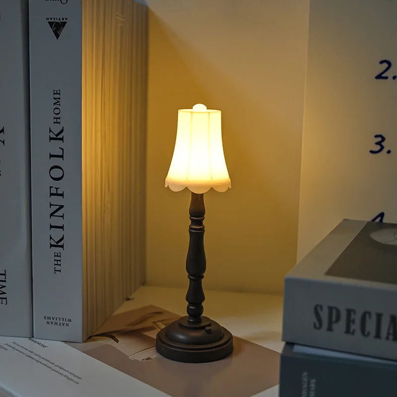 Vintage LED Night Light - European Style Table Lamp for Dorm Bedroom Bedside Creative Ambient Decorative Figurine Gift